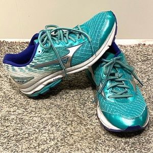 Mizuno Teal Wave Rider Running Shoes